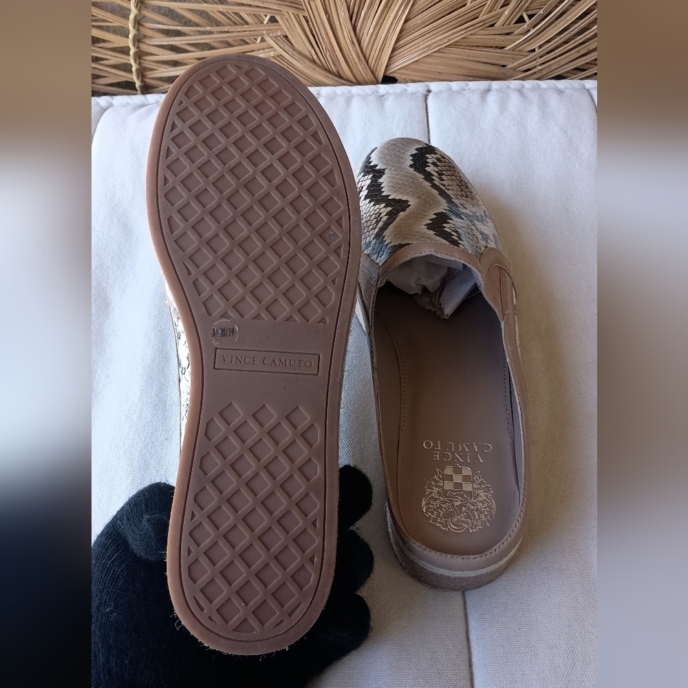 Vince Camuto Snake Design Mule Slide Design_8.5 - Picture 5 of 8